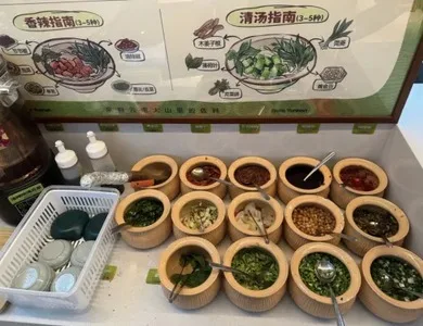 红河季·鲜烫云南米线加盟